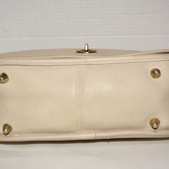 Vintage Y2K Coach Stewardess Bag Beige Leather Messenger Crossbody Purse 9525 - Picture 7 of 11